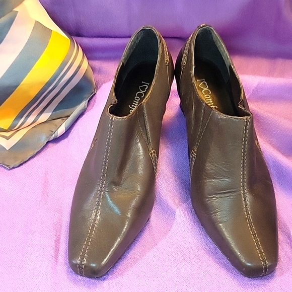 I Love Comfort Brown Leather Bootie - Picture 1 of 9